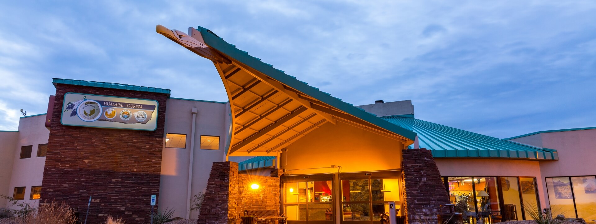 Grand Canyon West Hotels: The Hualapai Lodge